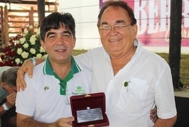 Secretário de Desenvolvimento Rural recebe título de Amigo da Ovinocaprinocultura