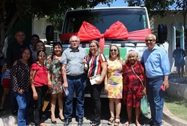 Agricultura Familiar recebe caminhão em Esperantina