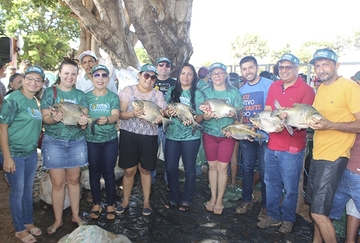 Foram distribuídas 10 toneladas de peixes (Ascom Seaf)